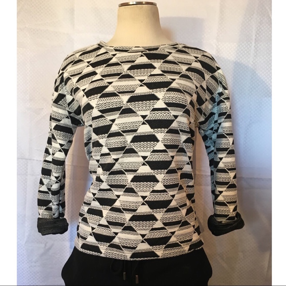 Tribal themed crew neck !